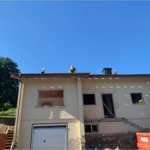 Döttingen 2 Eigentumswohnungen - Frontalansicht Projektbeginn